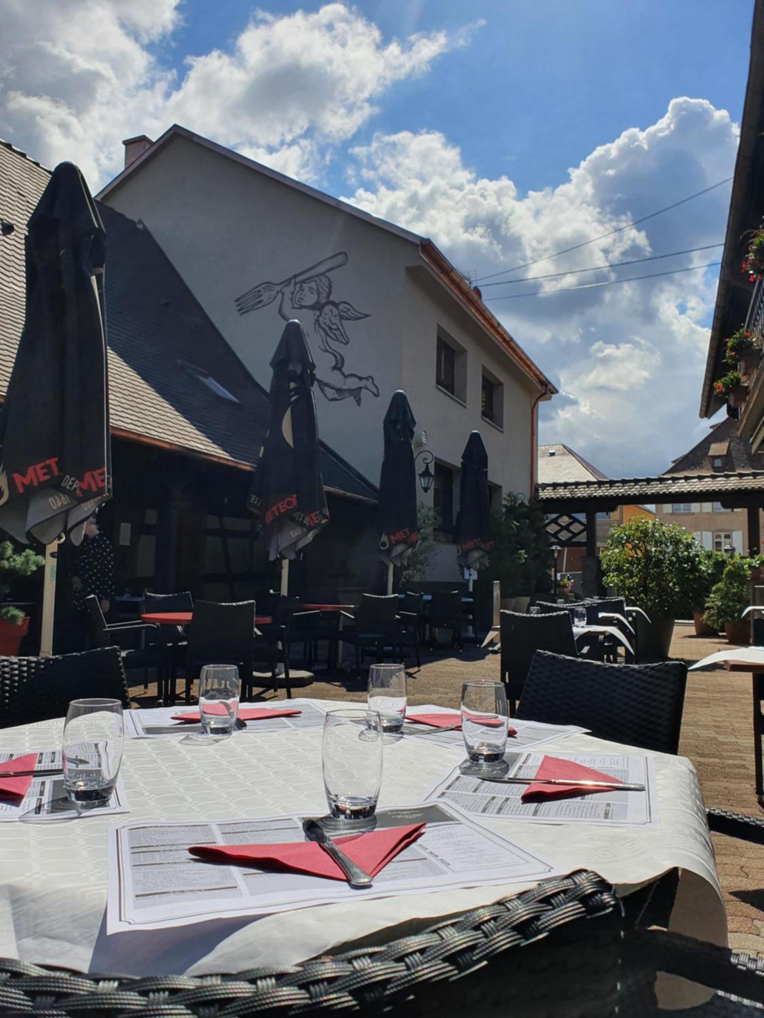 Hotel Restaurant Les Alizes Lipsheim Exterior photo