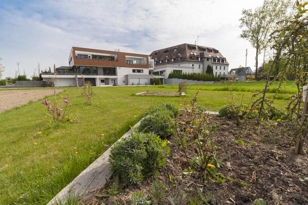 Hotel Restaurant Les Alizes Lipsheim Exterior photo